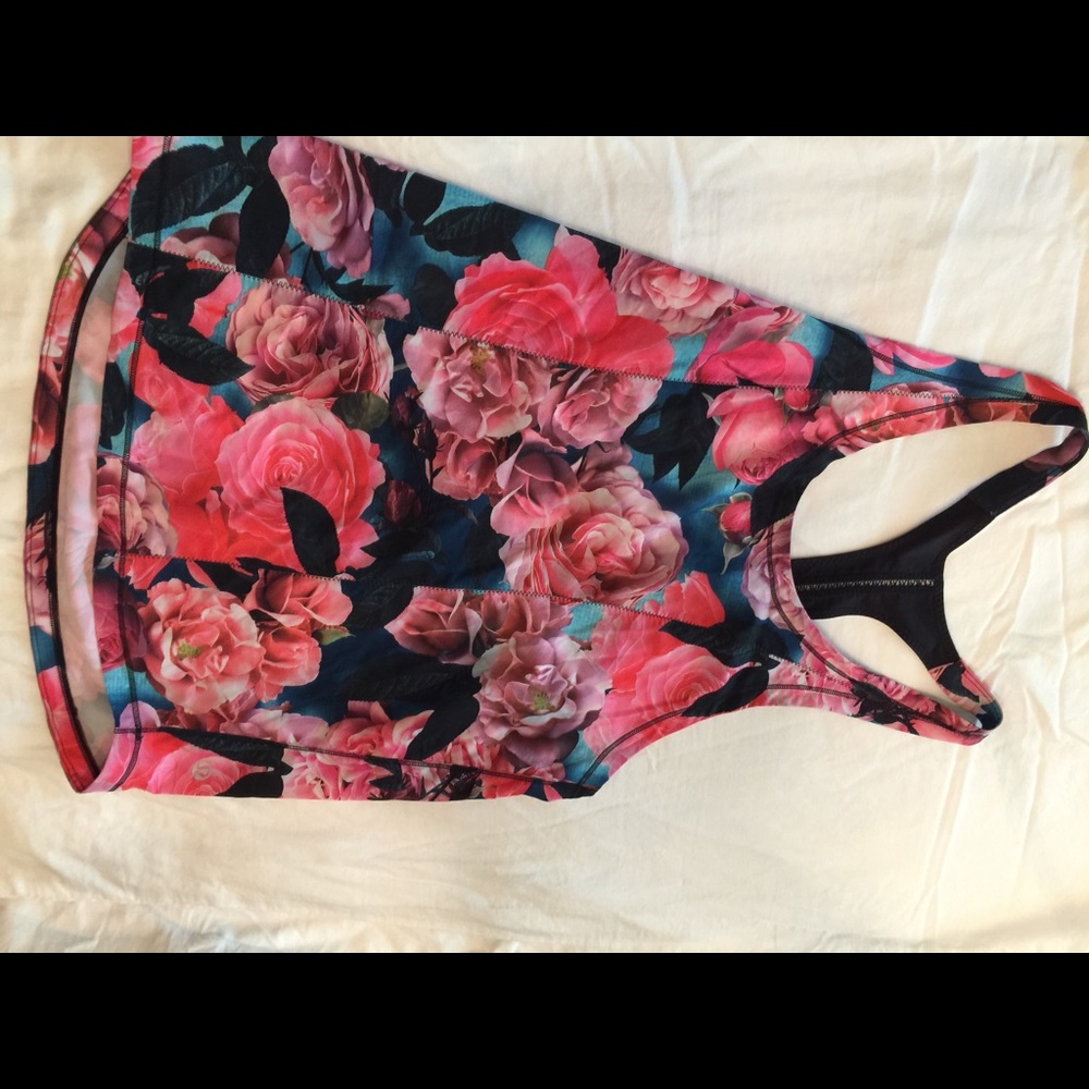 Lululemon tank top