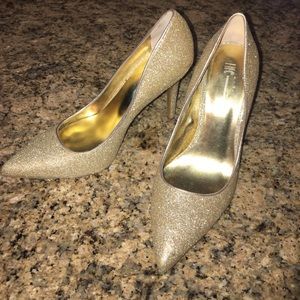 SALE!!!INC almost new gold sparkly pumps