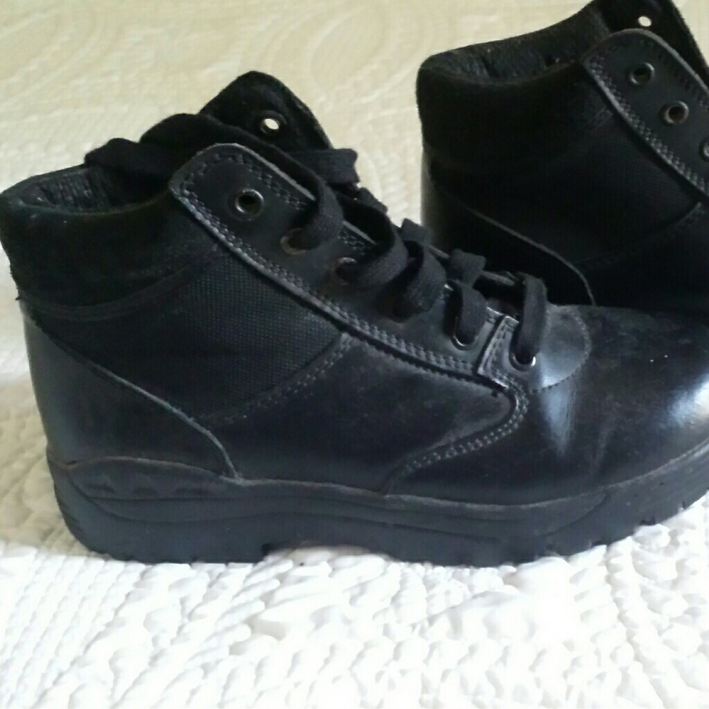 Combat boots