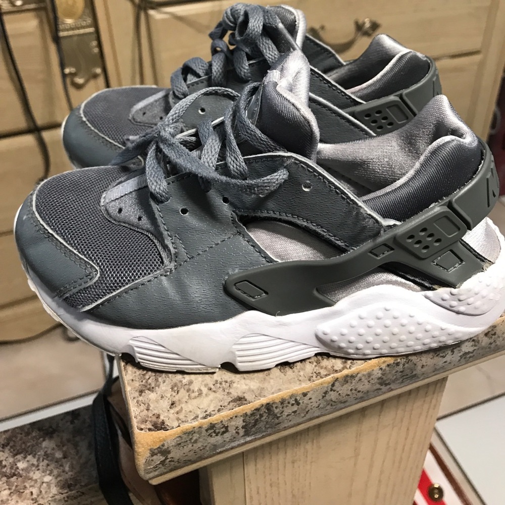 Nike huaraches 13c