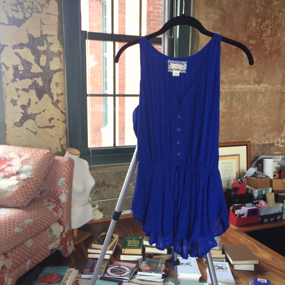 B. Vintage button-up tank top