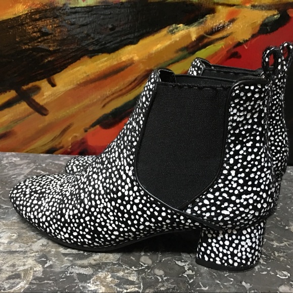 Black & White Hair Ankle Booties - Picture 4 of 6