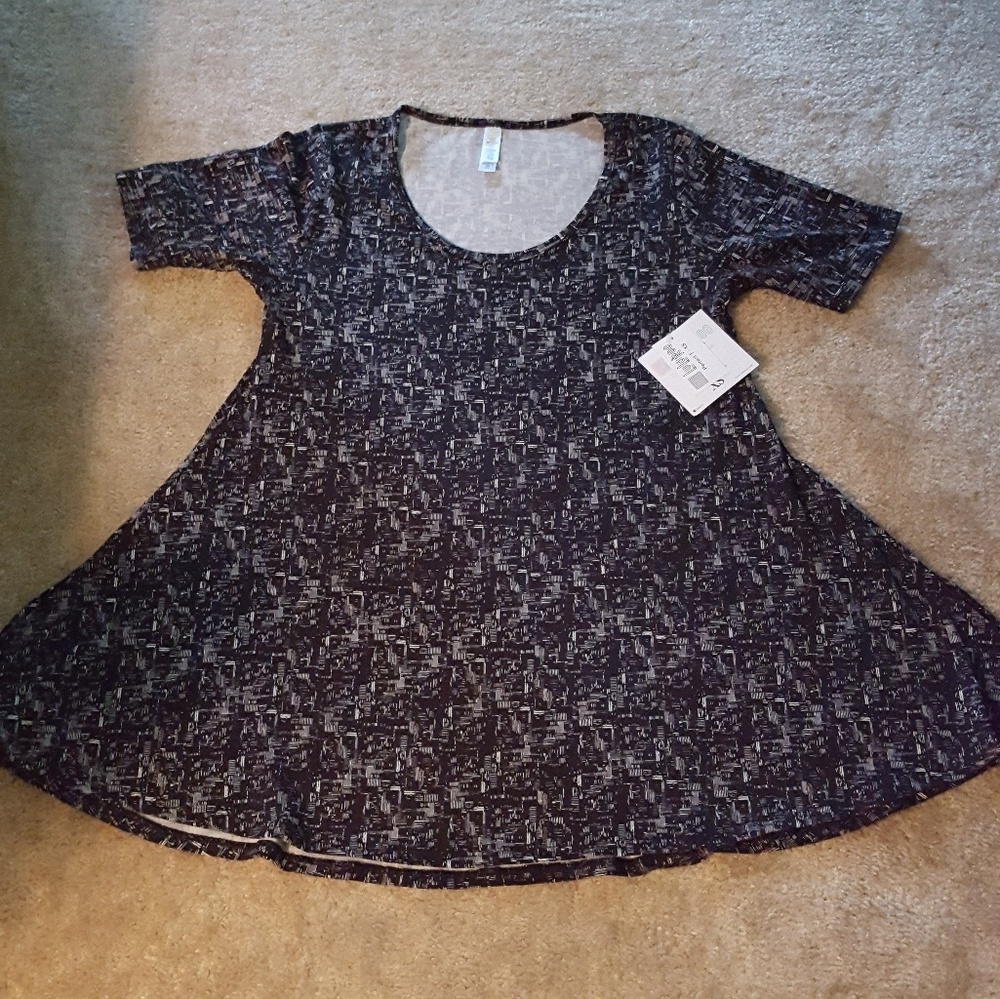 NWT LuLaRoe Perfect T sz XS Black & White