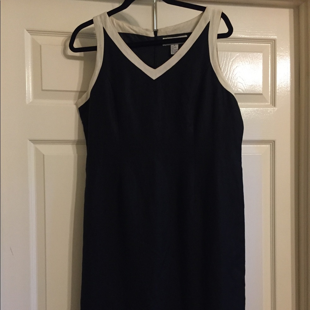 🍁Black with beige trim shift dress🍁