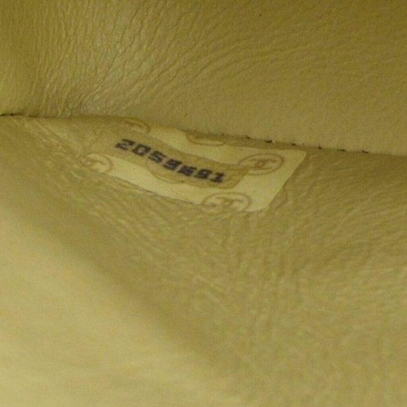 Chanel handbag - Picture 3 of 3