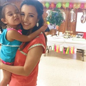 Meet your Posher, Adriana