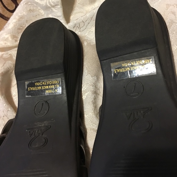 4/$50 2MIA LIA Sandals 7 - Picture 3 of 8