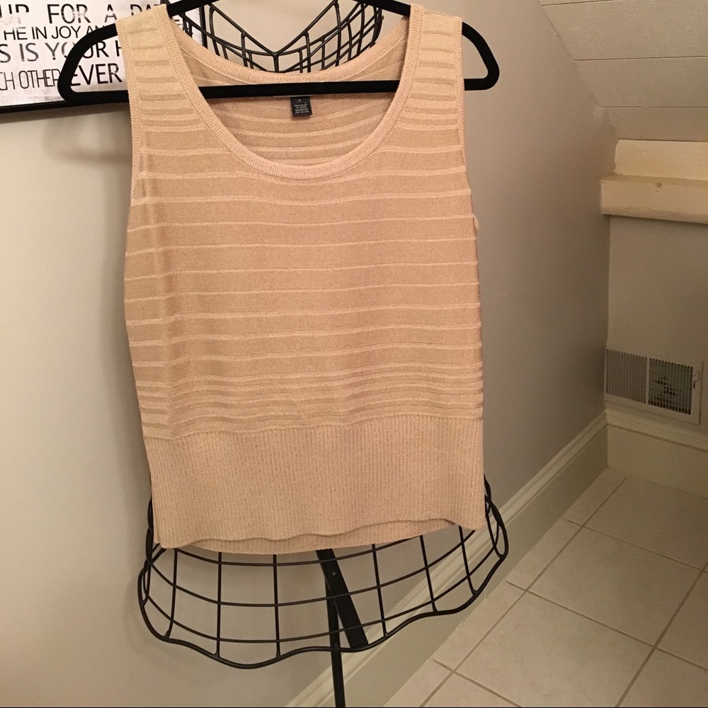 St. John sport beige top