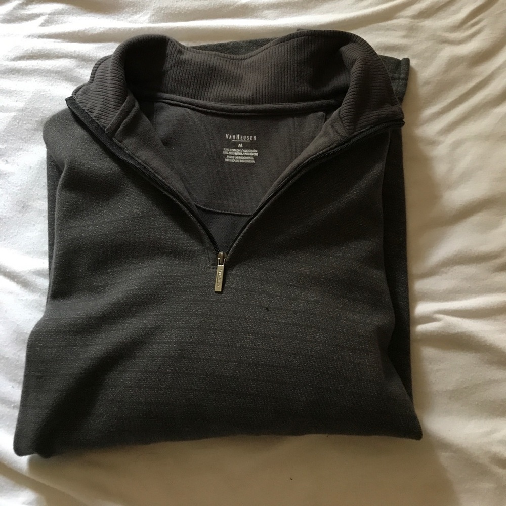 VanHeusen 1/4 zip pullover