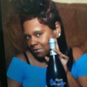 Meet your Posher, Cassandra