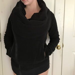 Lululemon black coat