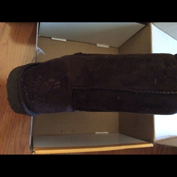 Boot - Picture 1 of 5