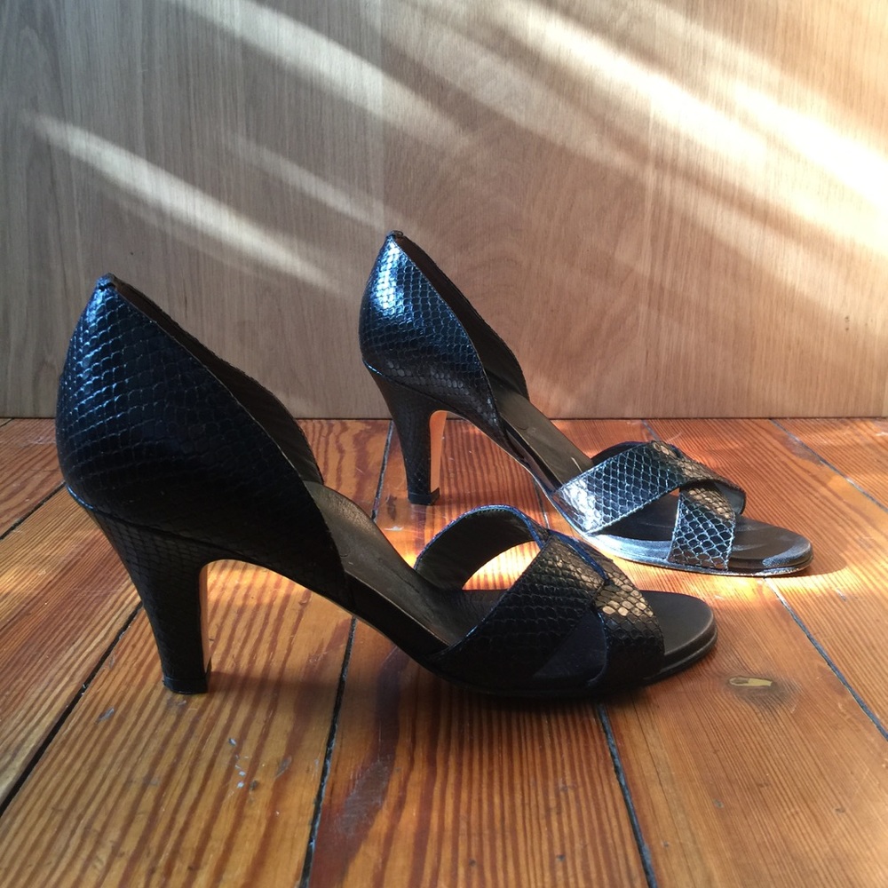 Python-Textured Black Leather Sandals - image 1
