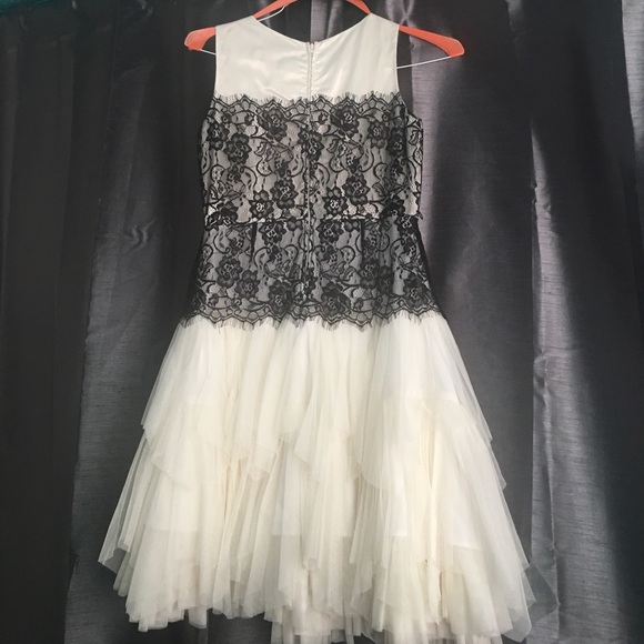 👗Gorgeous Dress 👗 - Picture 4 of 4