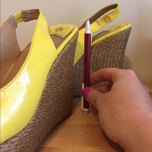 Bright yellow sassy wedges - Picture 3 of 3