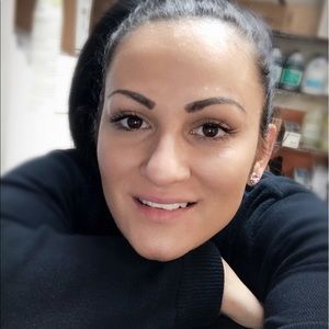 Meet your Posher, Yoana