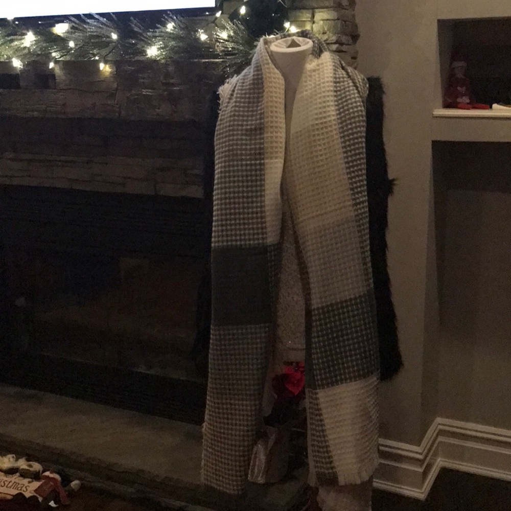 LAST ONE !!Blanket scarf in grey / sale ๐๐ - Picture 8 of 8