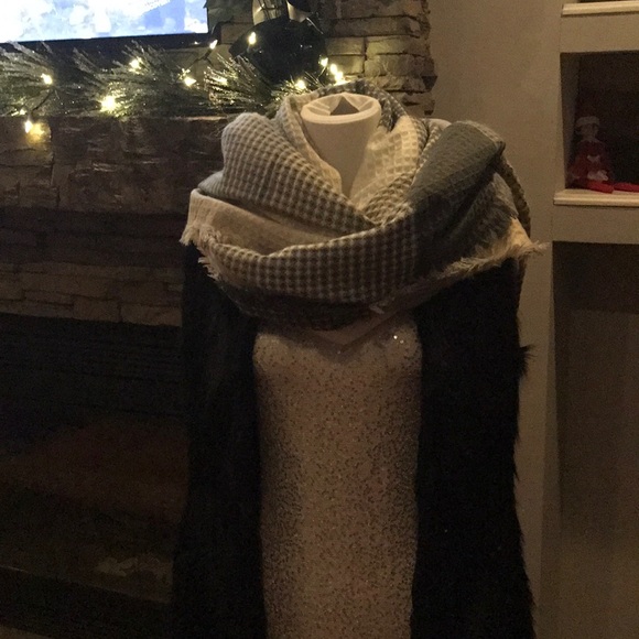 LAST ONE !!Blanket scarf in grey / sale 🎉🎉 - Picture 7 of 8