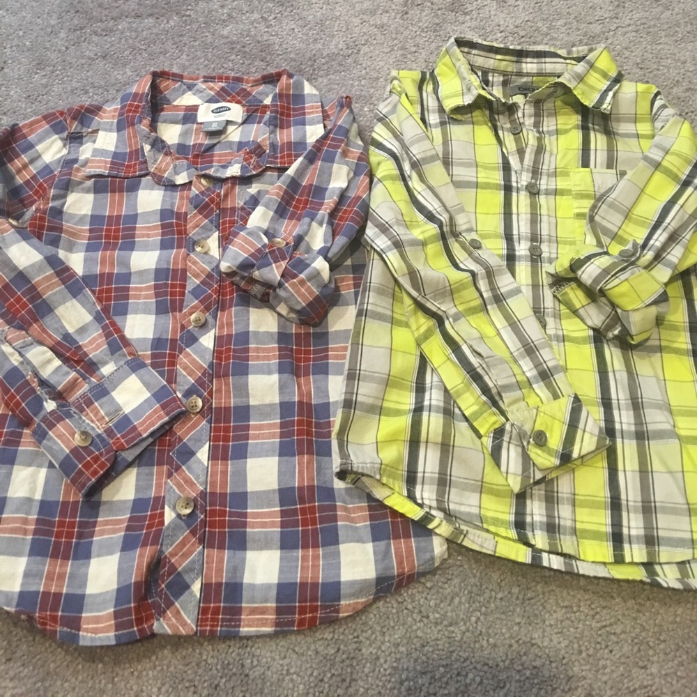 Boys button up's size 4-5