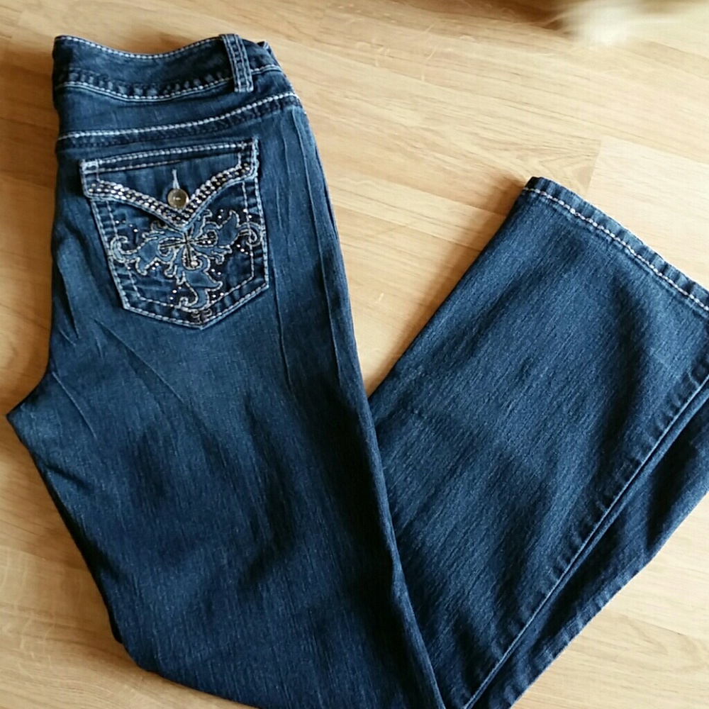 Boot cut jeans