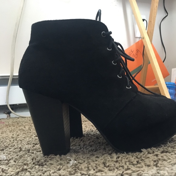 Like-New Suede Booties - Picture 5 of 5