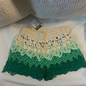Crochet lace ombre shorts NWT