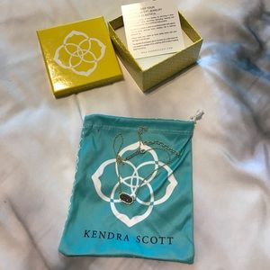 Kendra Scott necklace