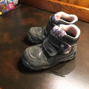 Girls' leather waterproof boots 24( US 7.5)