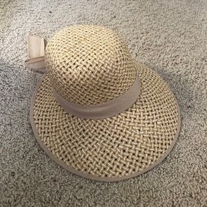 Women's straw hat