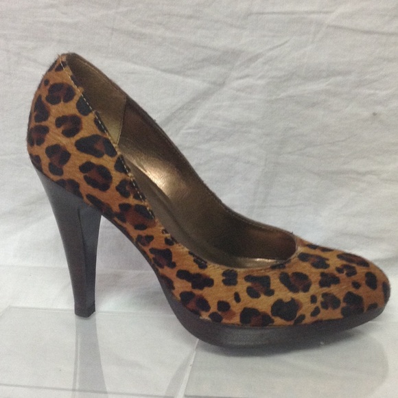 Nine West Cheetah's. Look! Price⬇️ - Picture 4 of 6