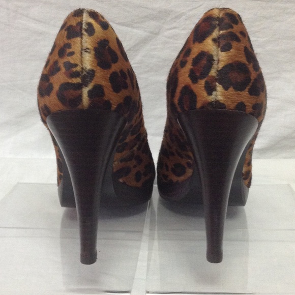 Nine West Cheetah's. Look! Price⬇️ - Picture 5 of 6