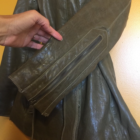 Gorgeous soft olive green leather jacket - Picture 2 of 7