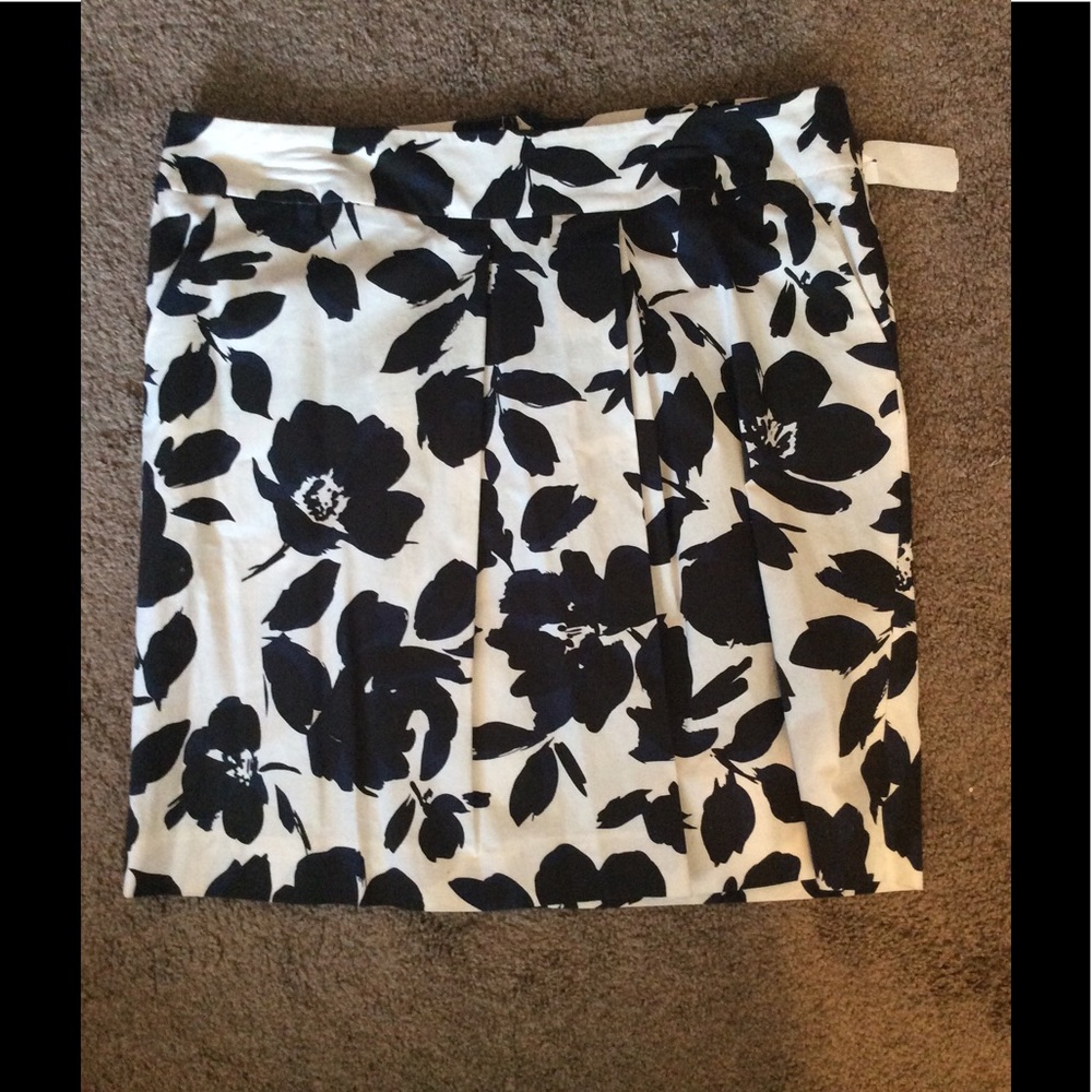 Simply Vera Vera Wang skirt