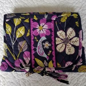 **SOLD** Essentials Cosmetic Floral Nightingale