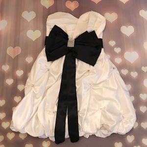 PROM  dress with gemstones. Sz Small