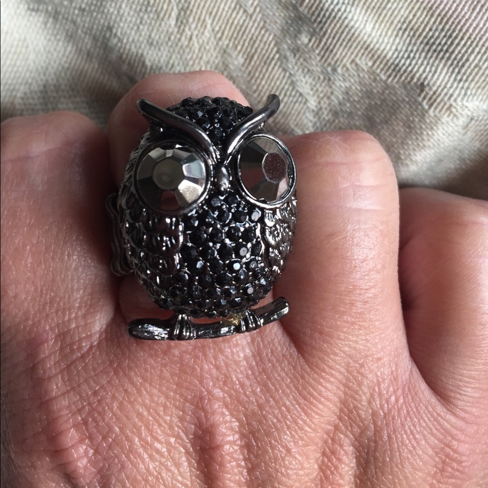 Black and silver owl stretch ring