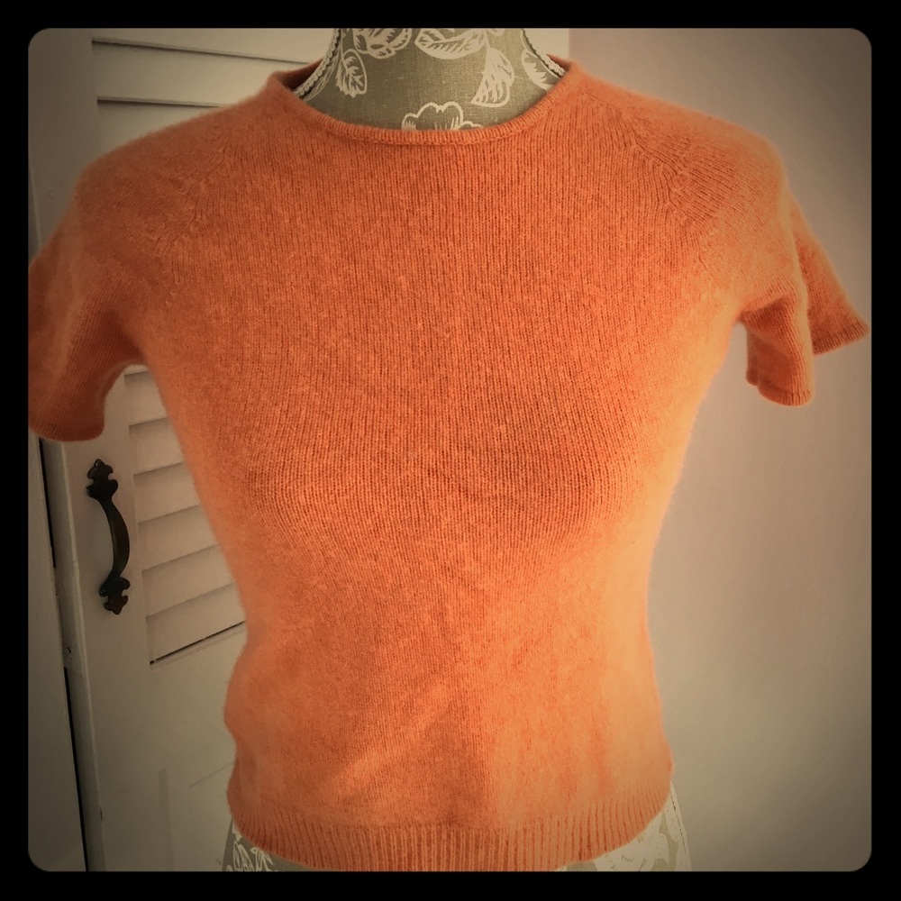 Gorgeous 100% cashmere short sleeve sweater