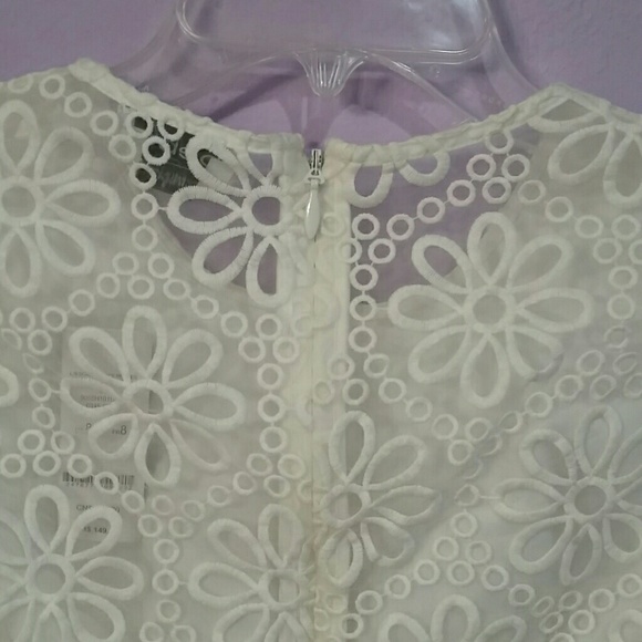 Bebe scallop lace romper - Picture 3 of 4
