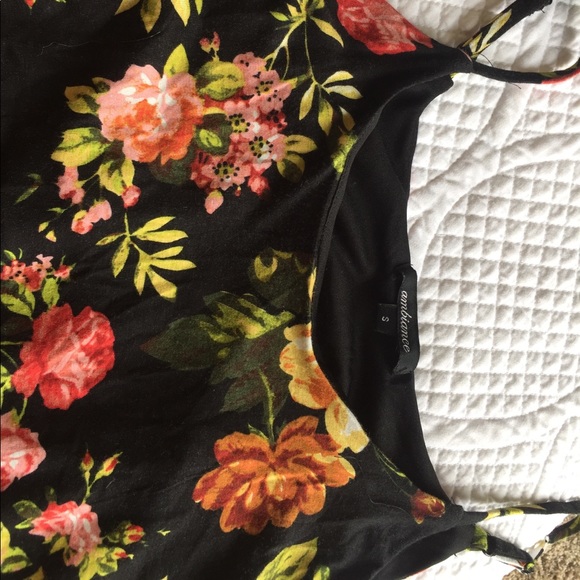 🌺ROMPER🌺 - Picture 3 of 6