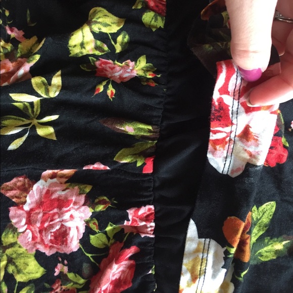 🌺ROMPER🌺 - Picture 5 of 6