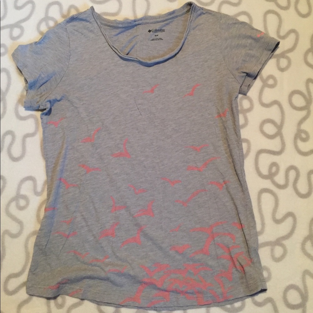 Columbia Graphic Tee❤️️