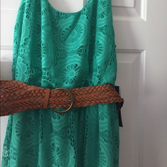 SIZE XL • HI-LO LACE DRESS - Picture 2 of 4