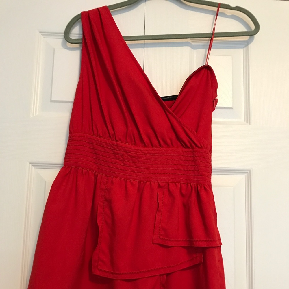 Red One shoulder dress