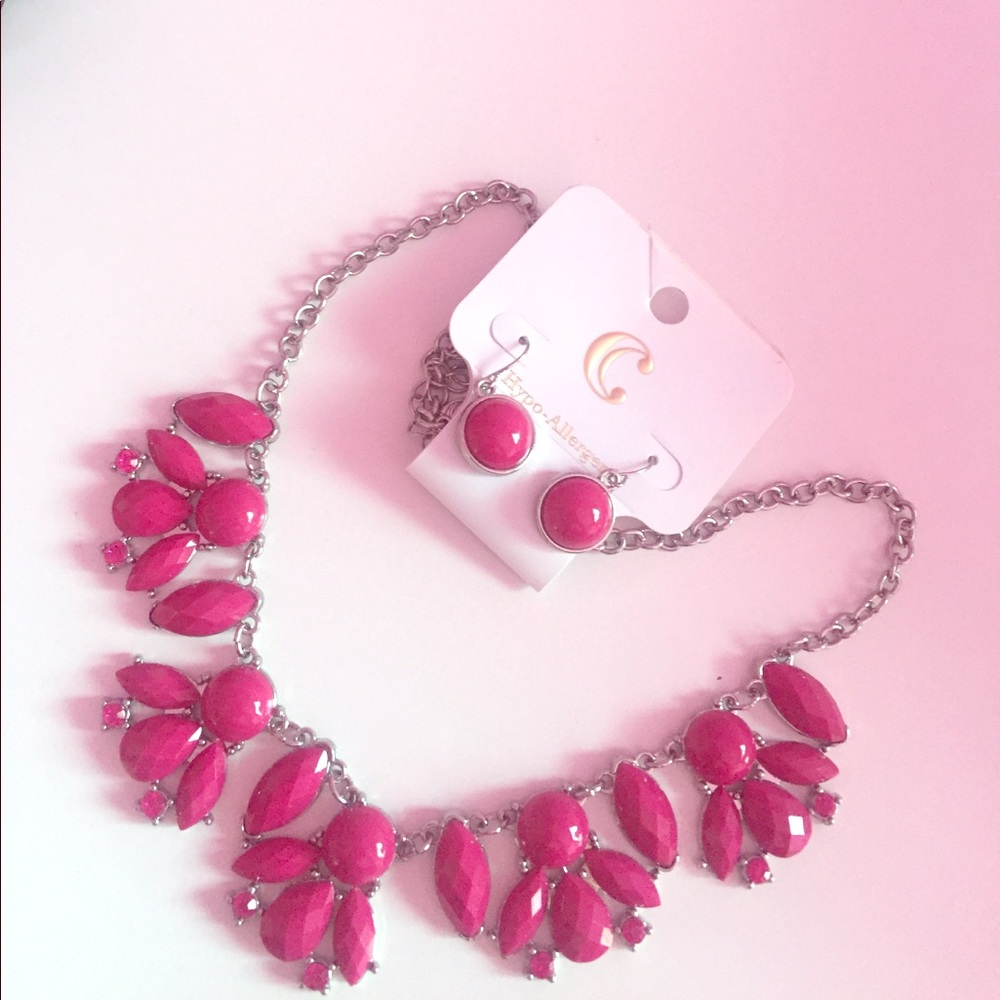Pink statement necklace & earring set