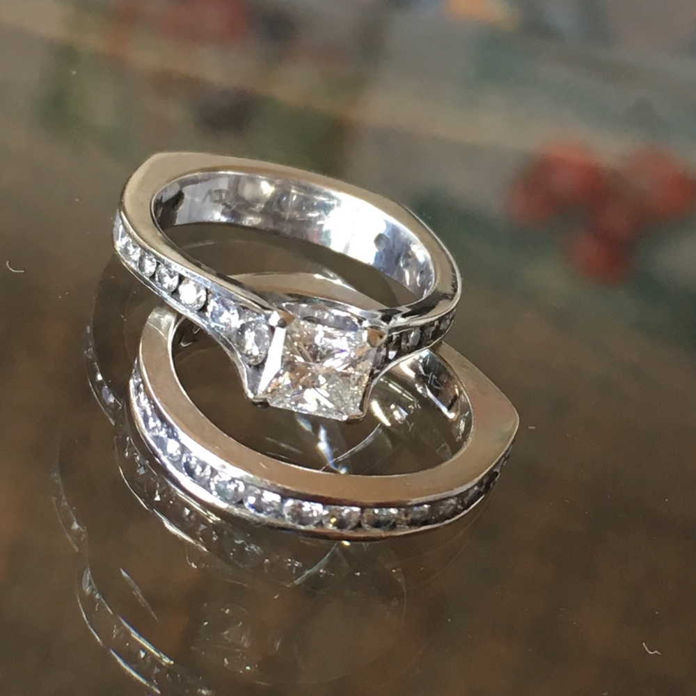 Amazing Princess engagement and wedding band set