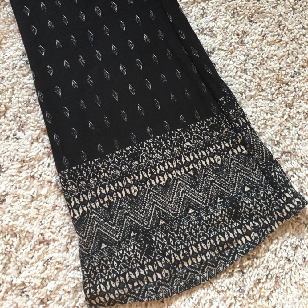 Patterned Fabric Pants - Picture 2 of 3