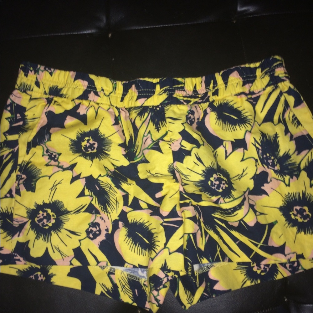 J Crew elastic shorts w/ pockets---worn one time.