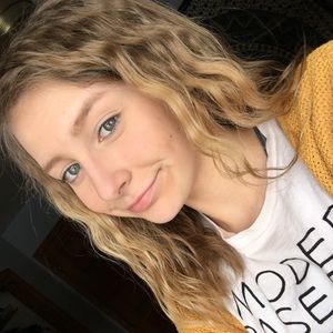 Meet your Posher, Kaycie