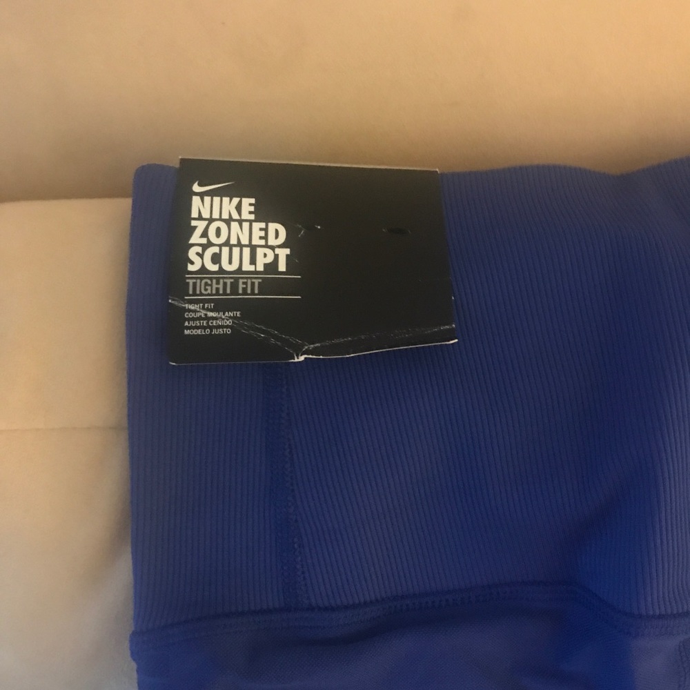 Nike Zoned Sculpt leggings NWT