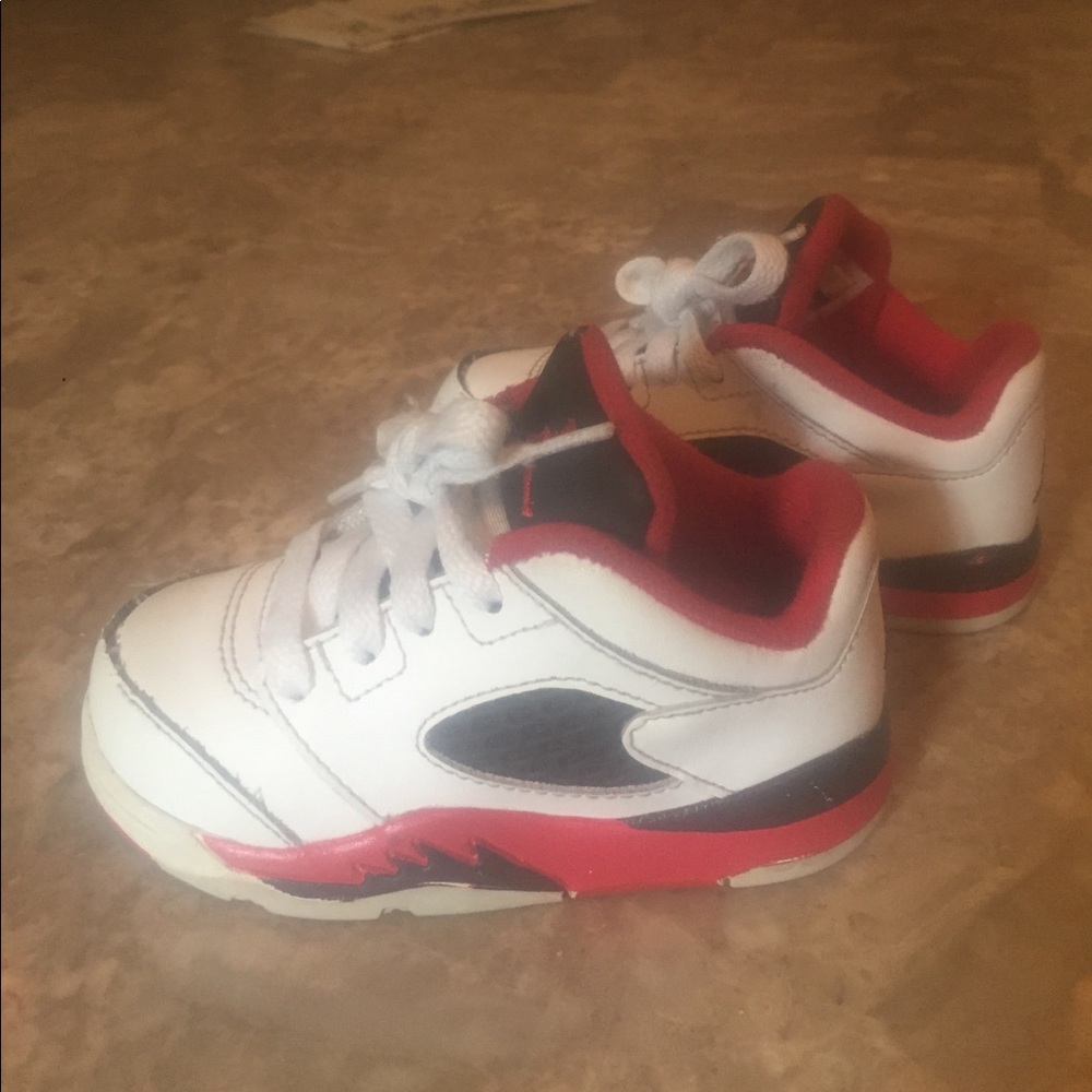 Jordan 5 size 6C